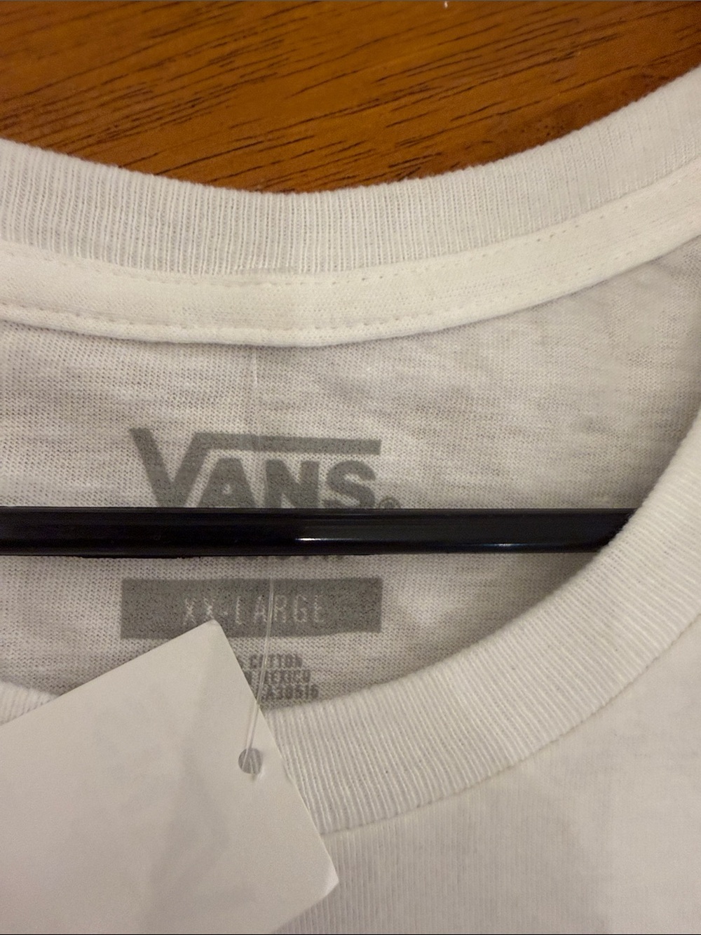 Vans White Short-Sleeve Graphic Logo Tee xxl, spot because haven’t washed, holes - Picture 8 of 10